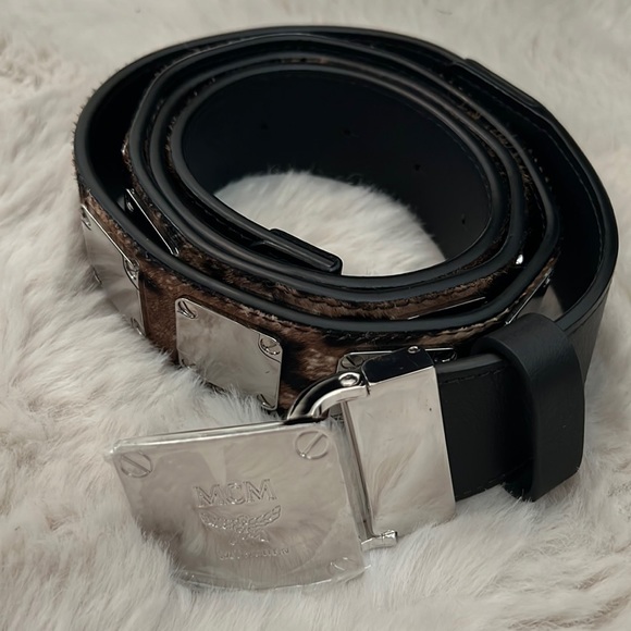 NEW! MCM belt with mirror and fur detail NWOT limited edition - Picture 3 of 8